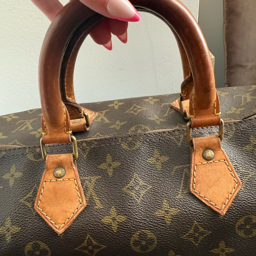 Louis Vuitton Vintage Monogram Speedy 30 - Picture 6 of 11